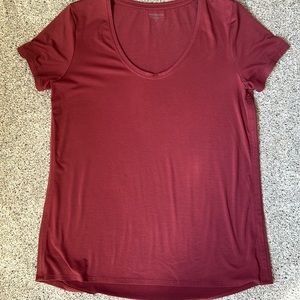 Athleta tee